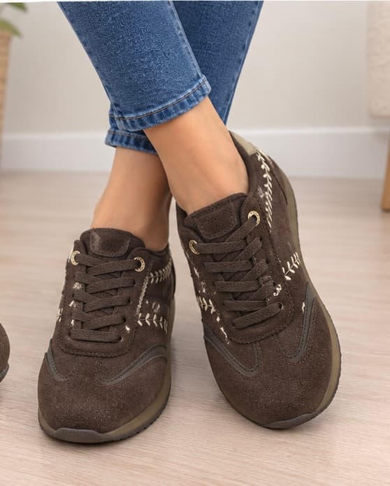 Καφε sneakers  με διακοσμητικές ραφές 
