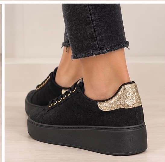 Μαυρα suede sneakers με διακοσμητικά 