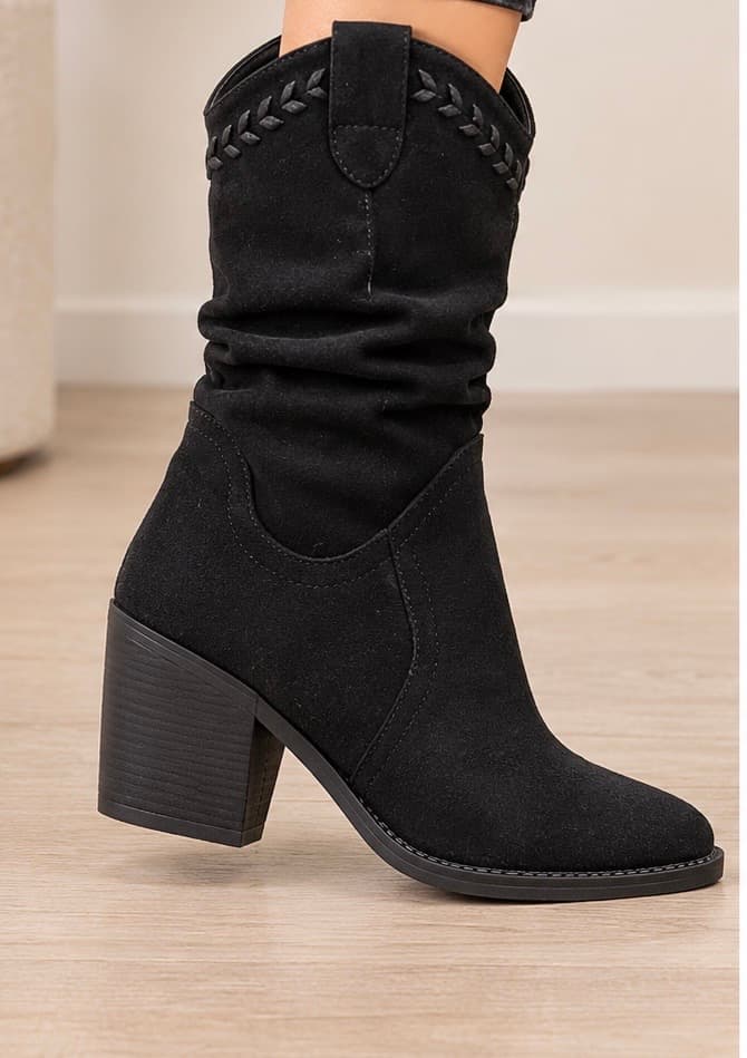 Μαύρα suede cowboy μποτάκια 