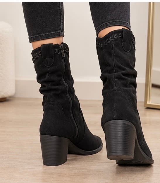 Μαύρα suede cowboy μποτάκια 